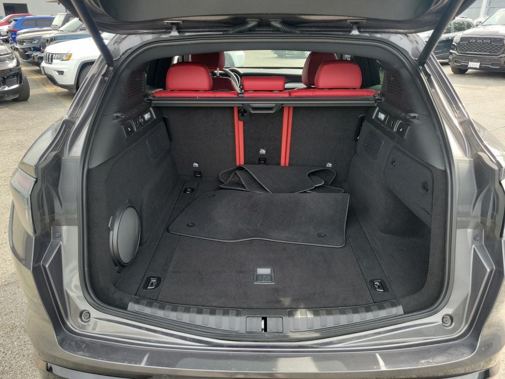 2025 Alfa Romeo Stelvio Base