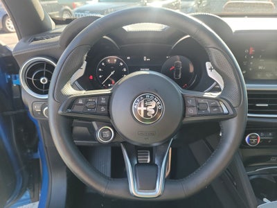 2025 Alfa Romeo Stelvio Base