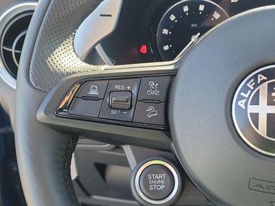 2025 Alfa Romeo Stelvio Base