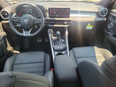2025 Alfa Romeo Tonale Base