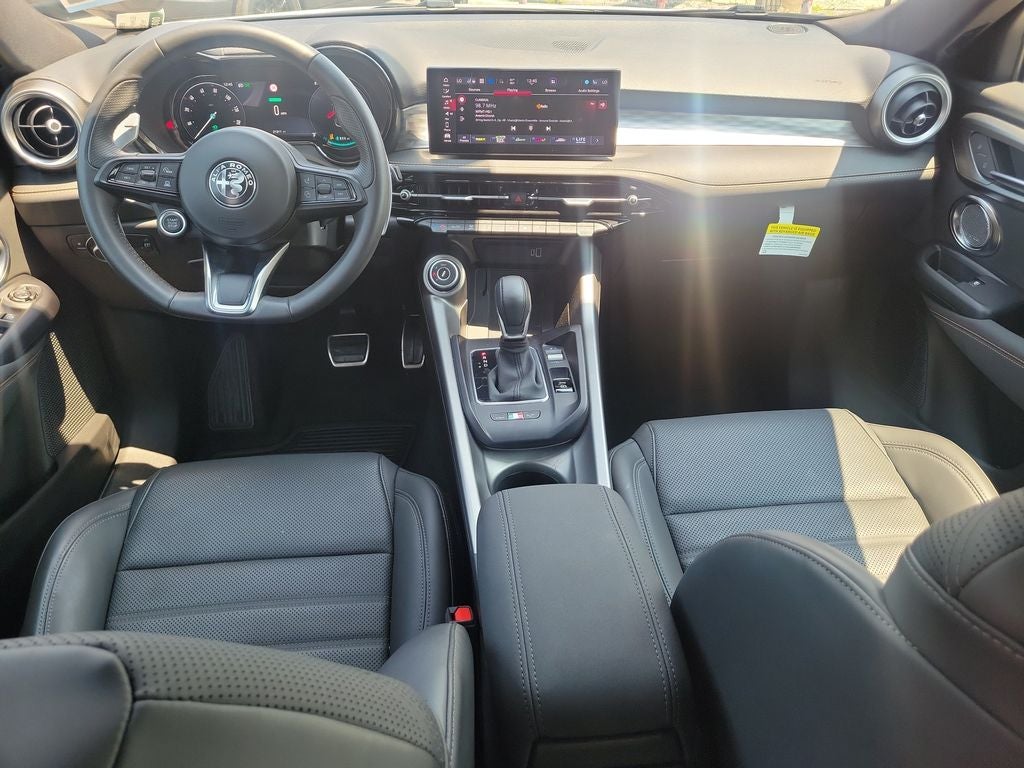 2025 Alfa Romeo Tonale Base