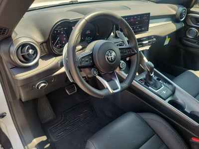 2025 Alfa Romeo Tonale Base