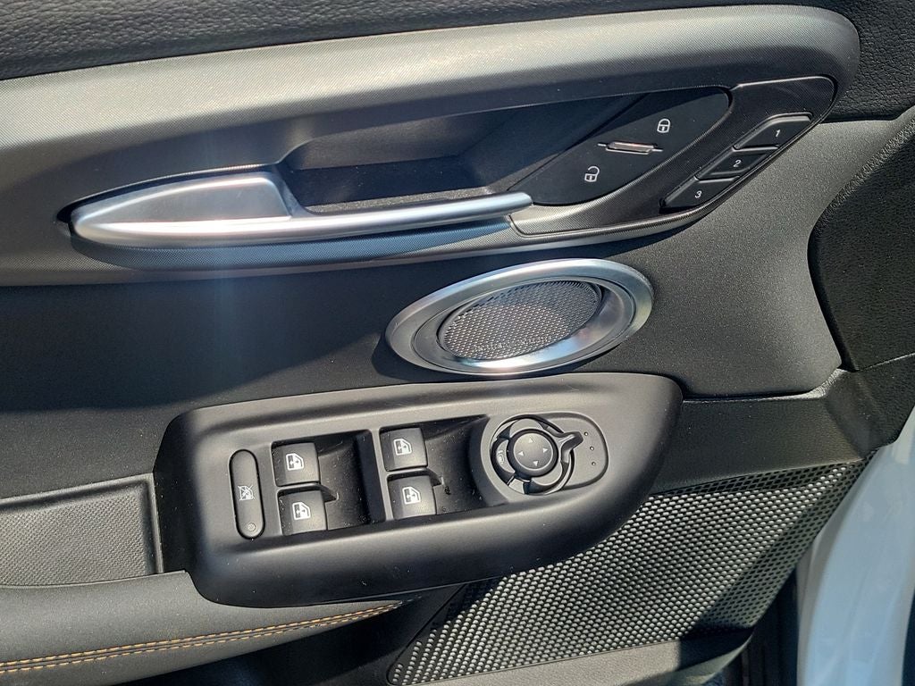2025 Alfa Romeo Tonale Base
