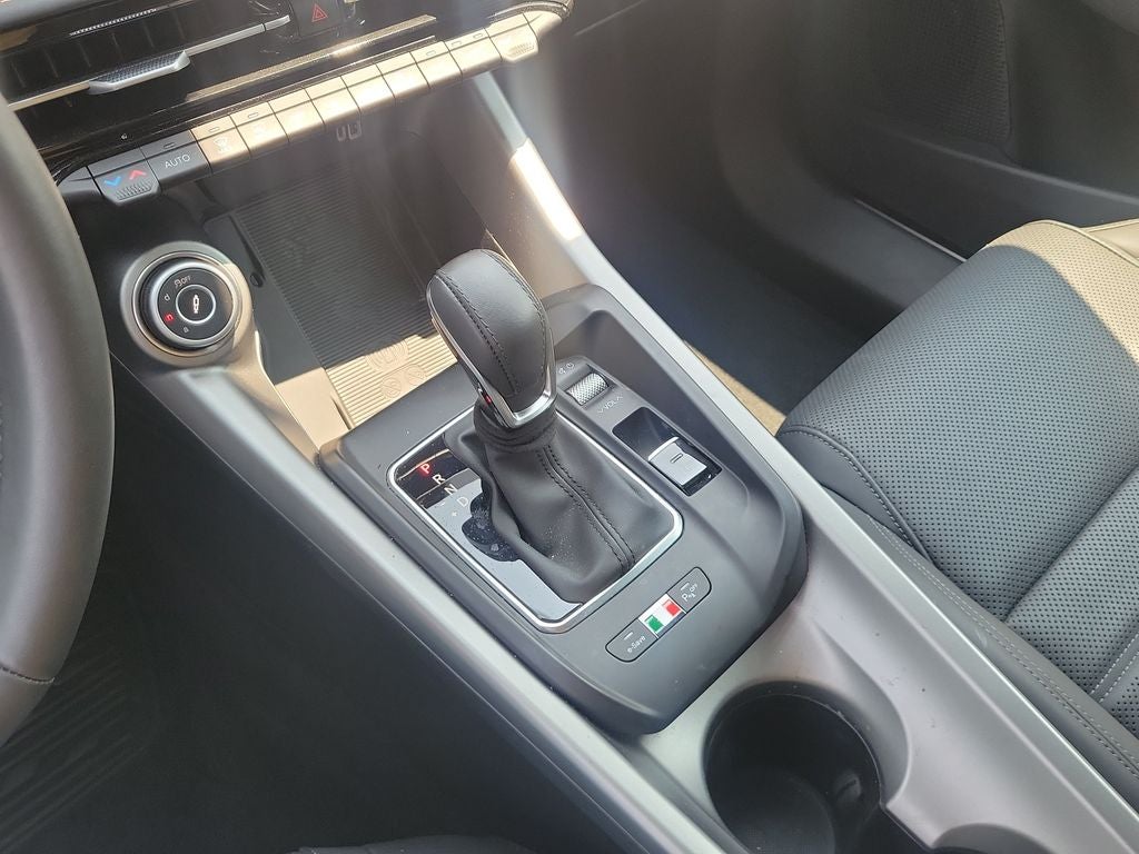 2025 Alfa Romeo Tonale Base