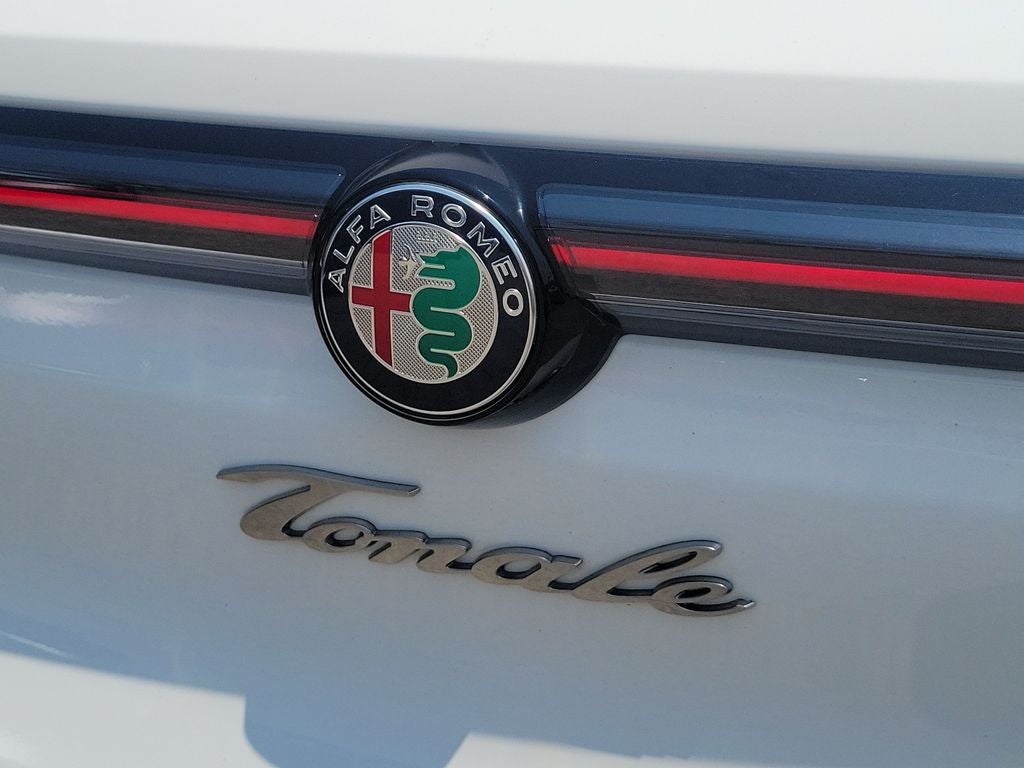 2025 Alfa Romeo Tonale Base